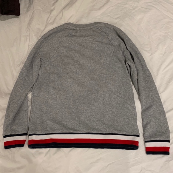 grey tommy hilfiger crew neck sweatshirt - Picture 5 of 5